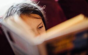 Konsistensi cara mengajari anak membaca umur 7 tahun