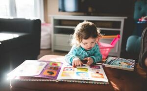 cara mengajari anak membaca tanpa mengeja sambil bermain